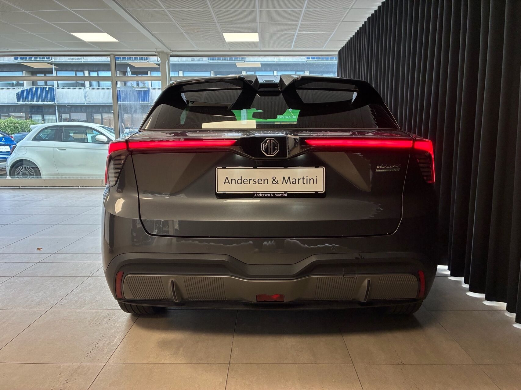 Grå MG MG4 Electric fra 2023