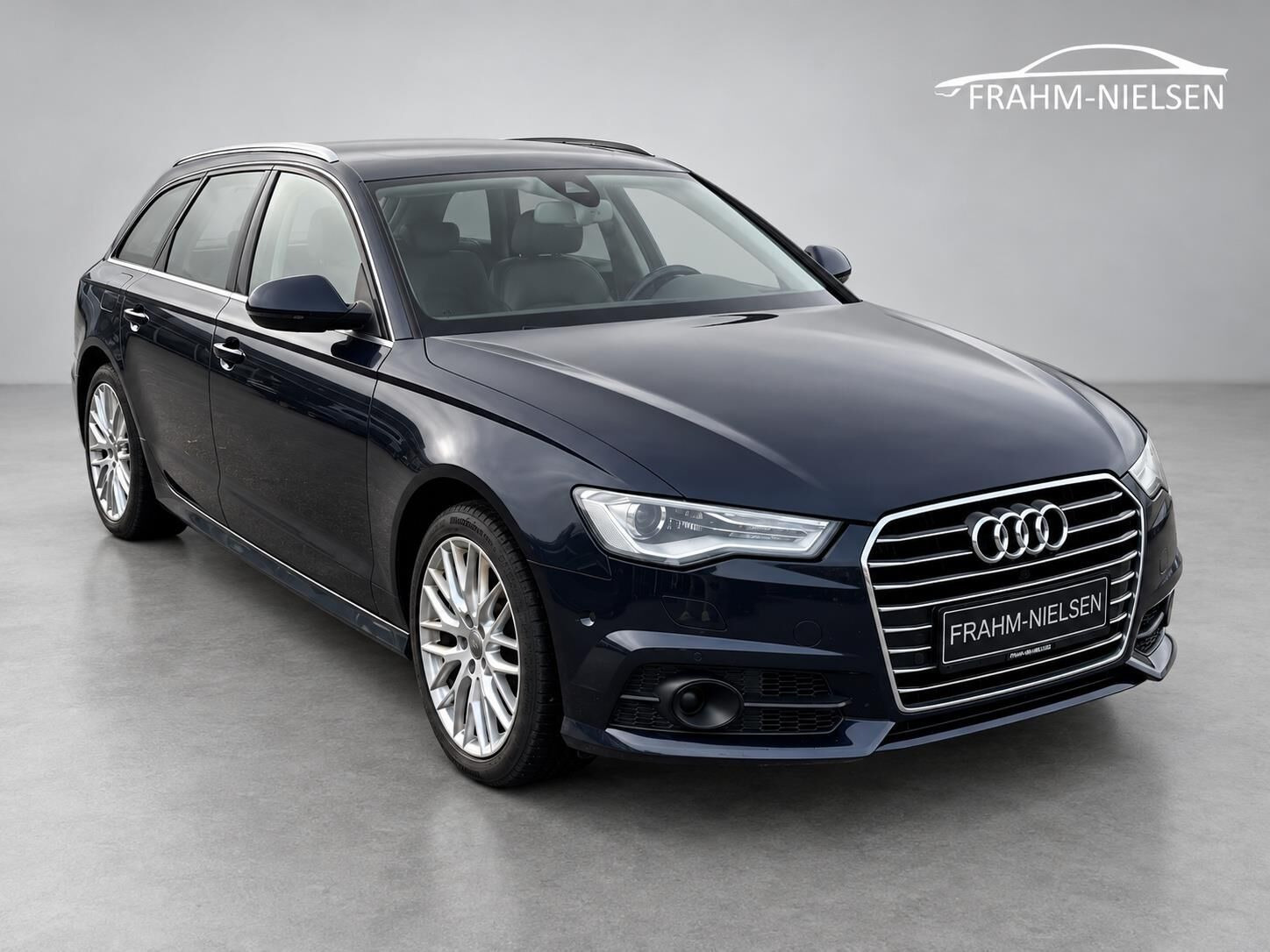 Blå Audi A6 fra 2017