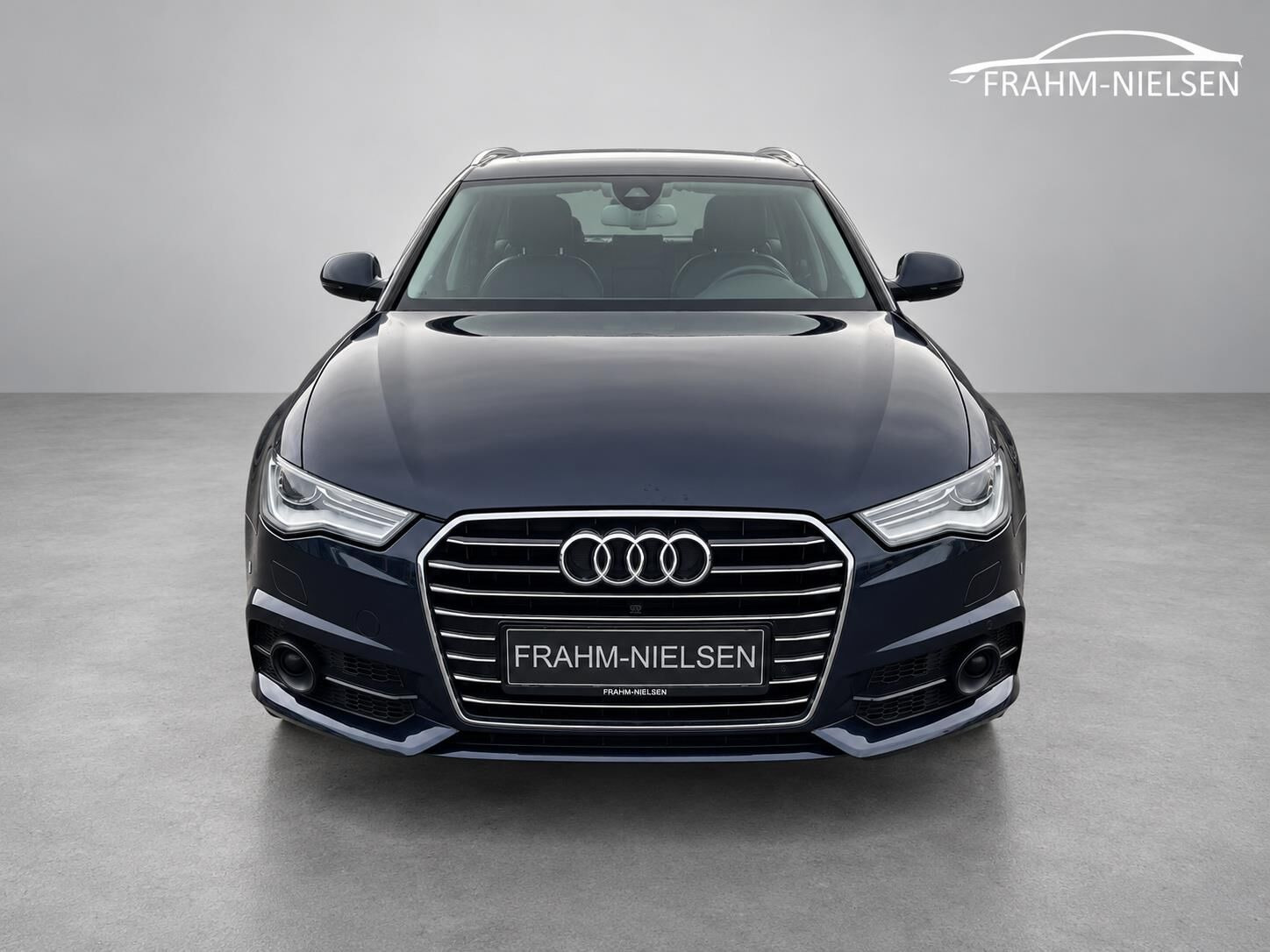 Blå Audi A6 fra 2017