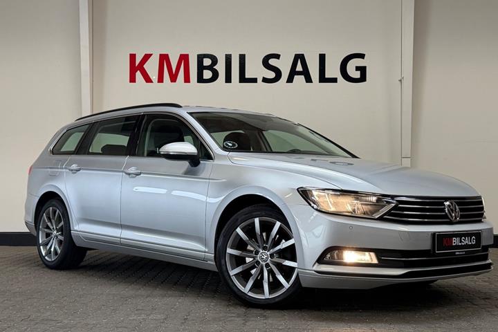 Sølv VW Passat fra 2017