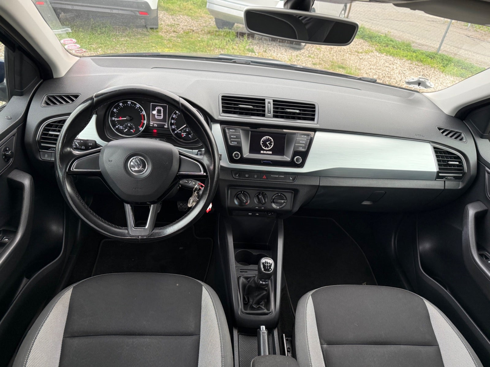 Blå Skoda Fabia fra 2016