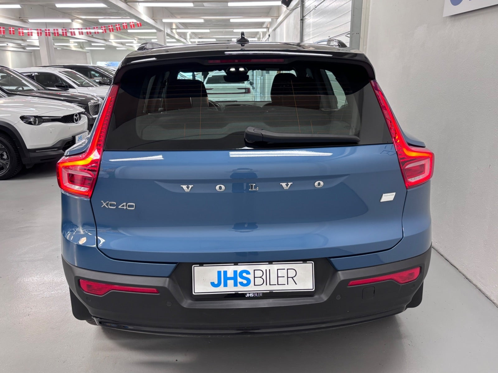 Blå Volvo XC40 fra 2023