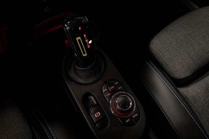 Grå Mini Cooper SE fra 2023