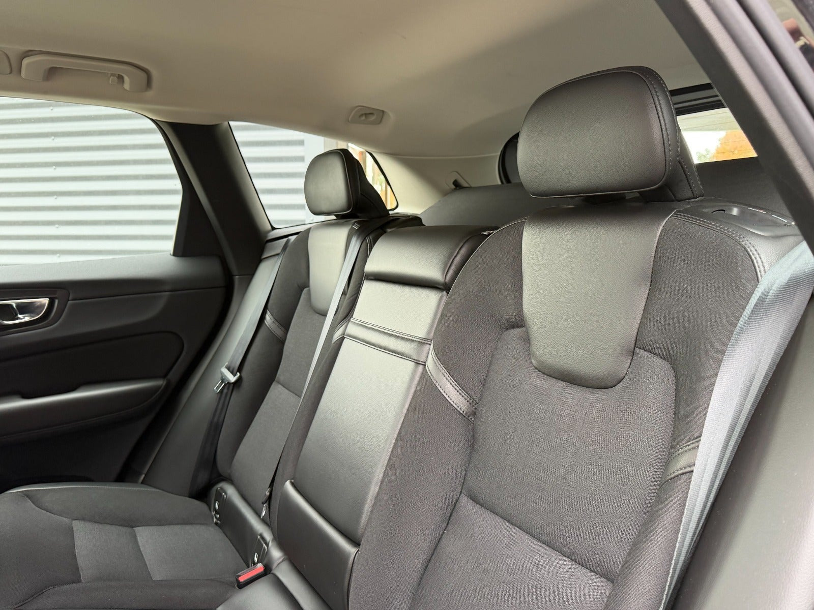 Sort Volvo XC60 fra 2020