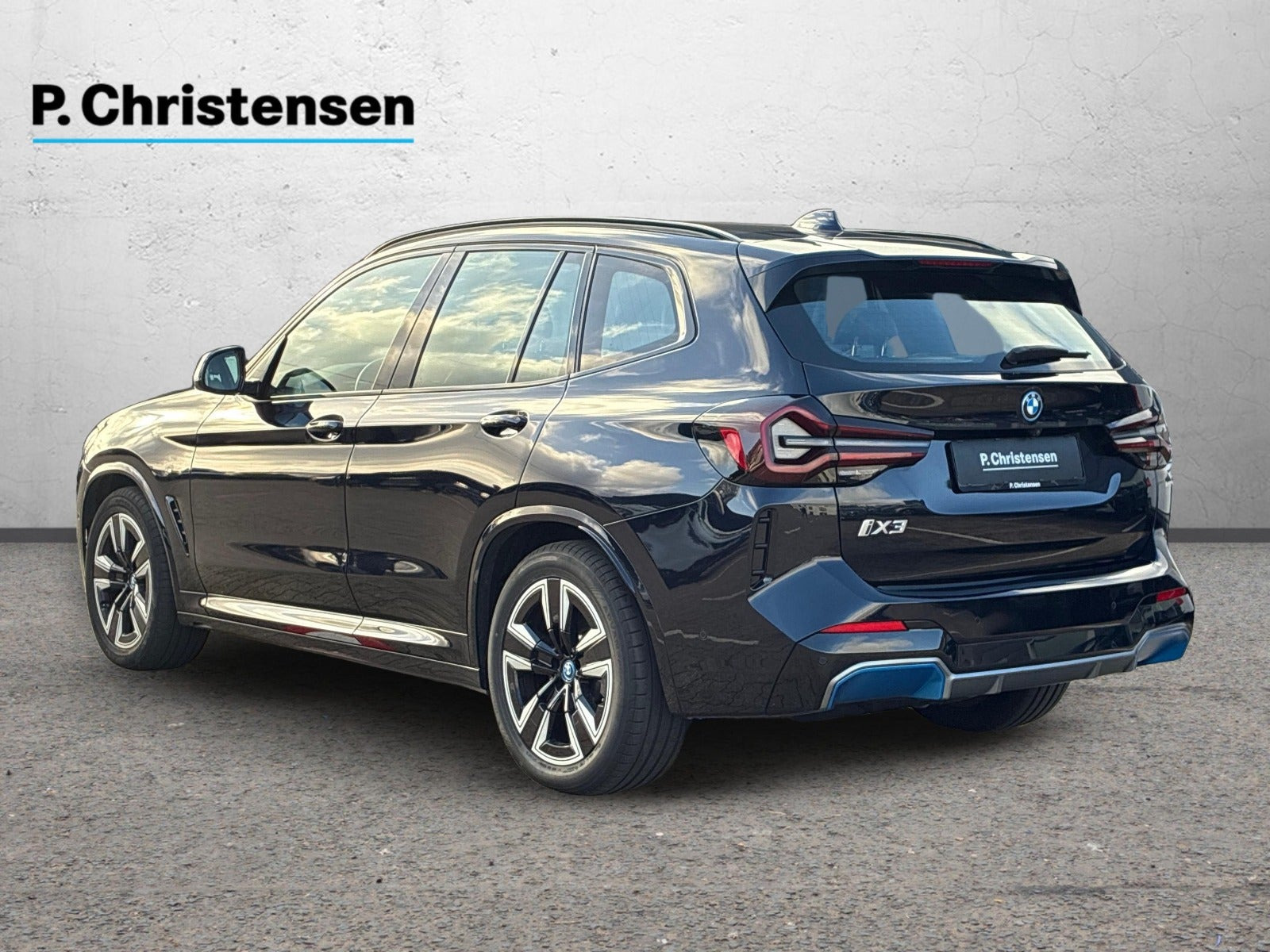 Blå BMW iX3 fra 2024