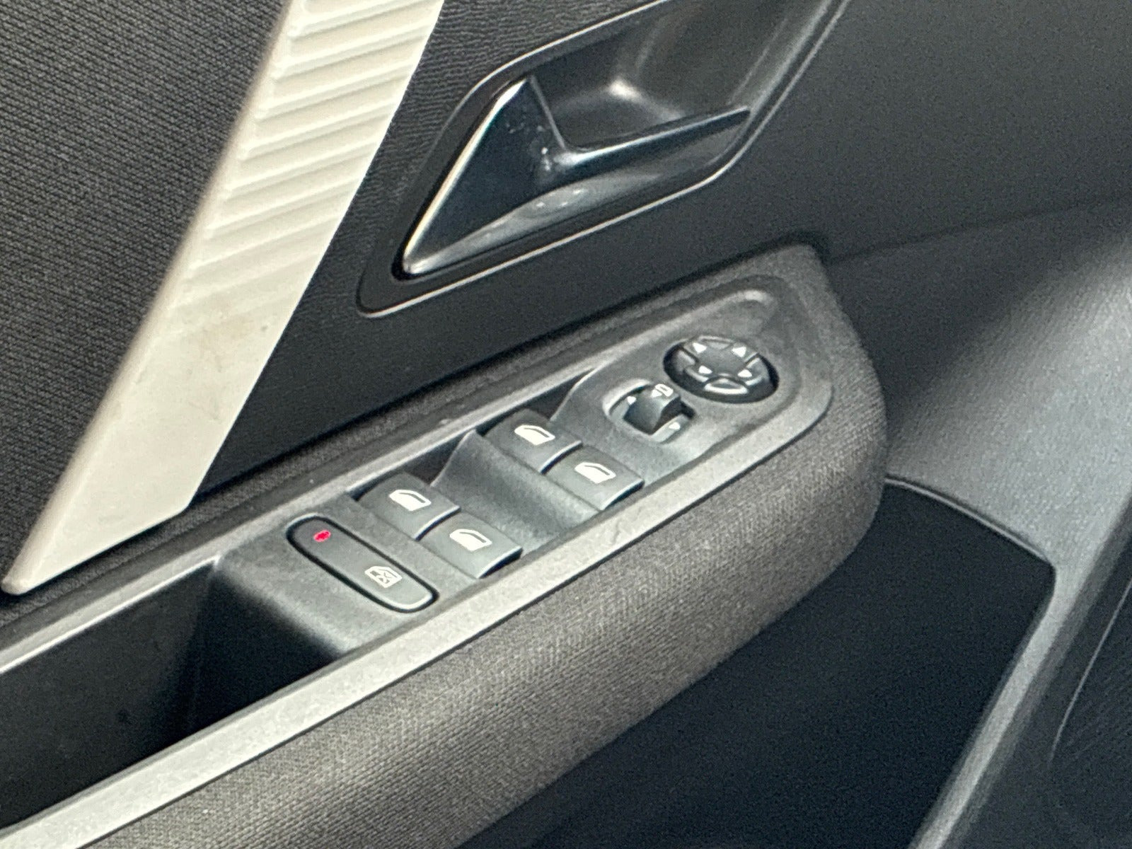 Blå Citroën ë-C4 X fra 2025
