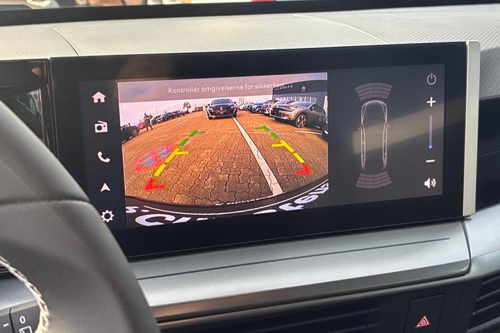 Blå Opel Frontera fra 2025