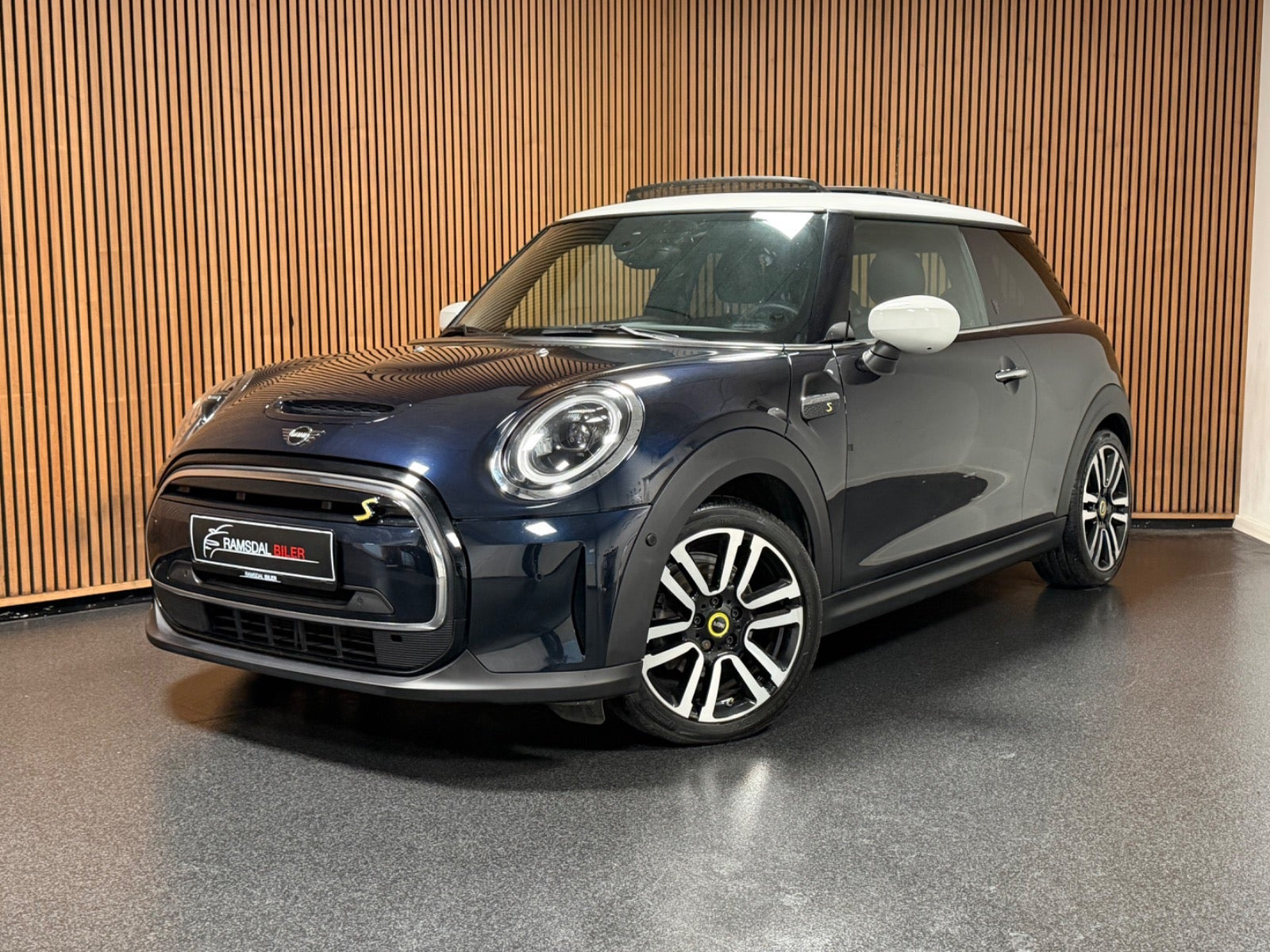 Mini Cooper SE Experience