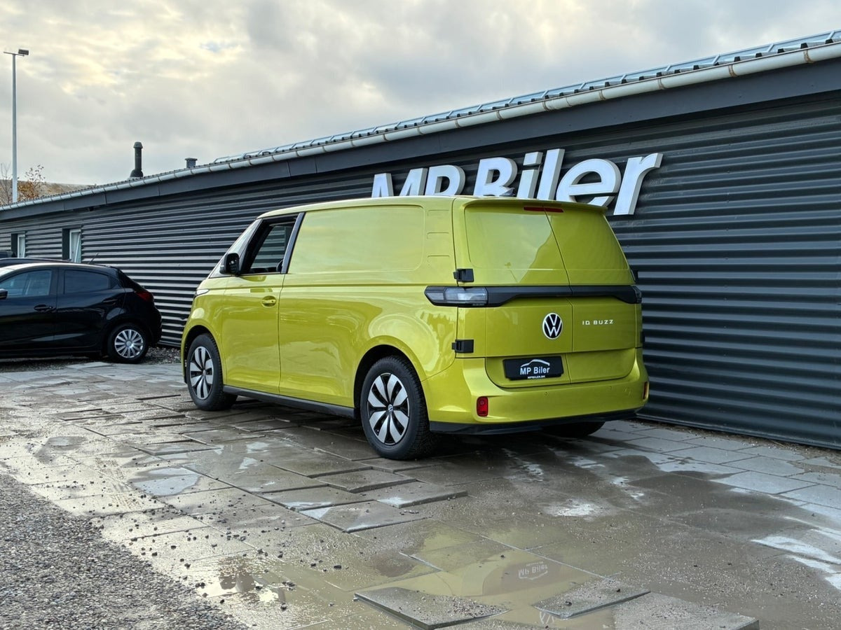 Gul VW ID.Buzz fra 2024