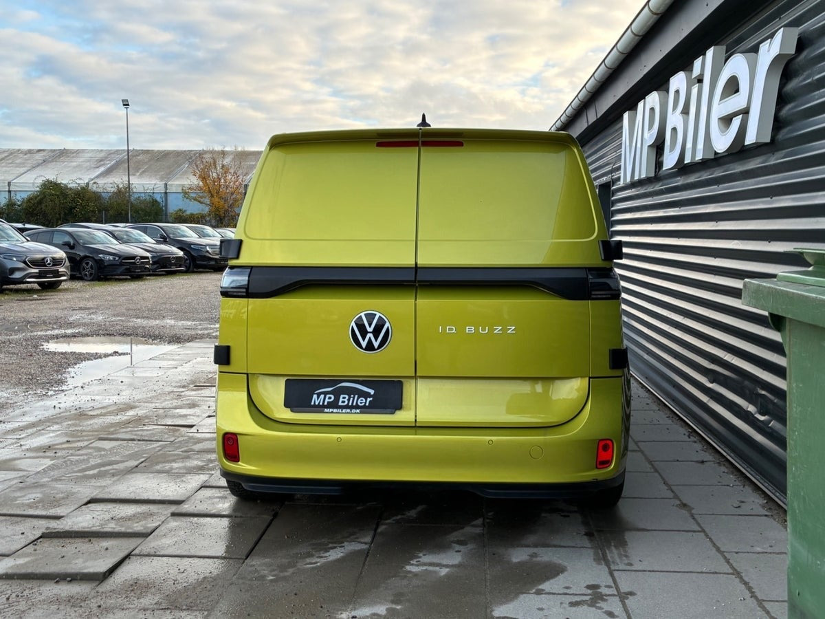 Gul VW ID.Buzz fra 2024