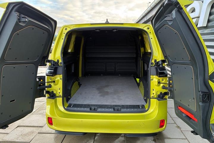 Gul VW ID.Buzz fra 2024
