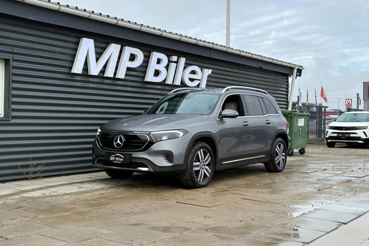 Grå Mercedes EQB250 fra 2023