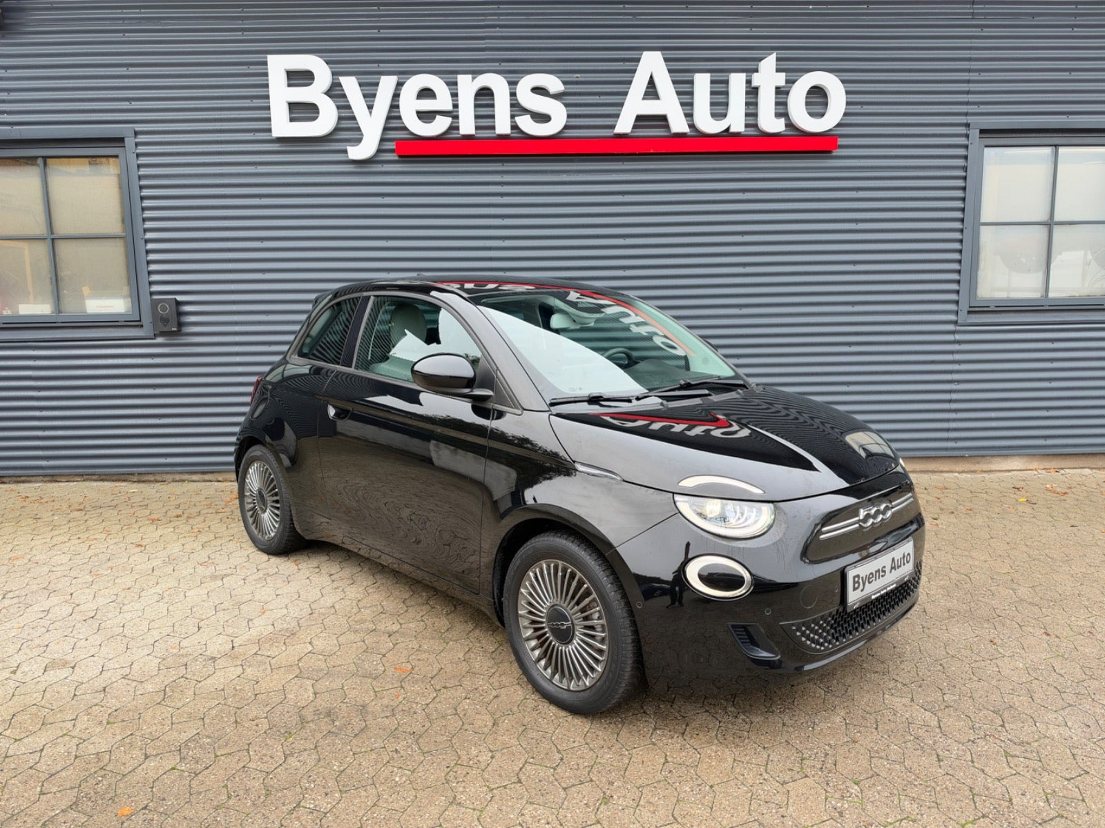 Fiat 500e 42 Icon