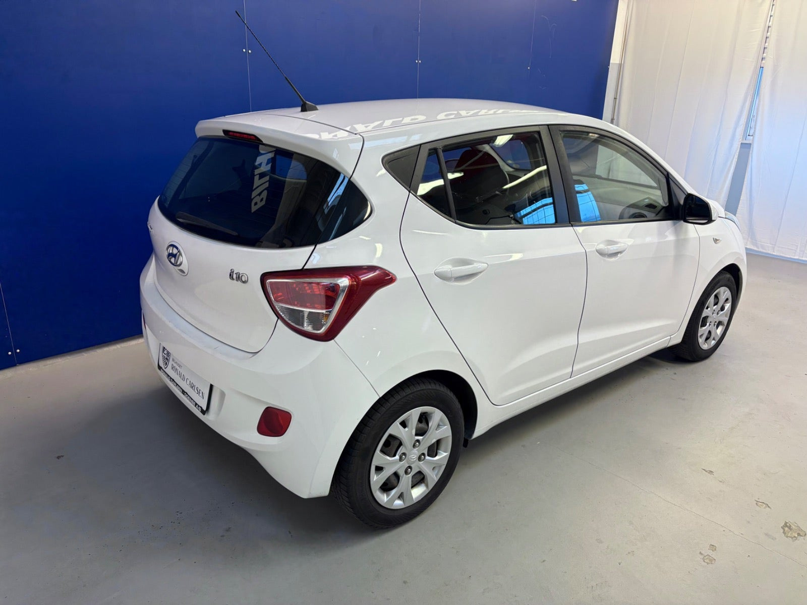 Hvid Hyundai i10 fra 2015
