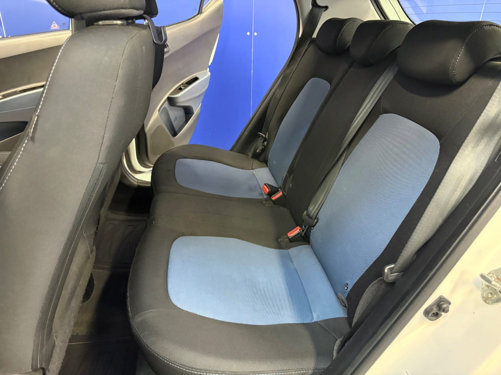 Hvid Hyundai i10 fra 2015
