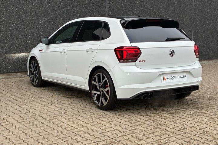 Hvid VW Polo fra 2018