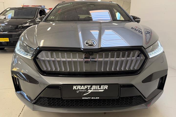 Grå Skoda Enyaq fra 2024