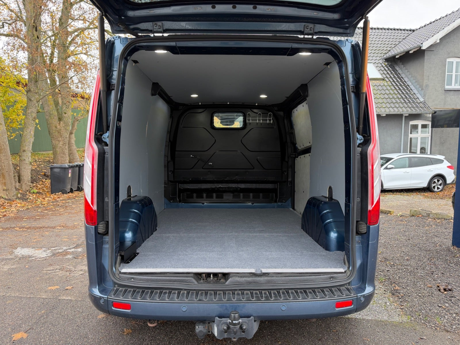 Blå Ford Transit Custom 290 L1 fra 2018
