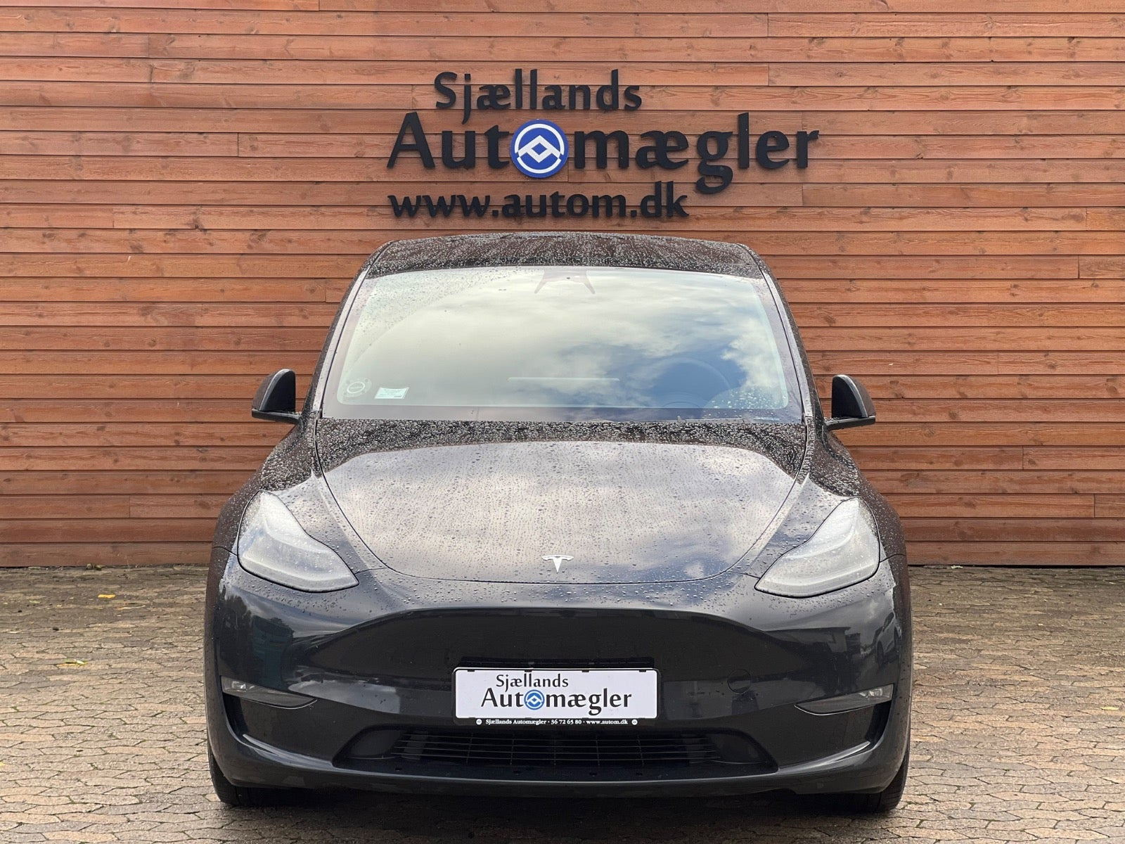 undefined Tesla Model Y fra 2023