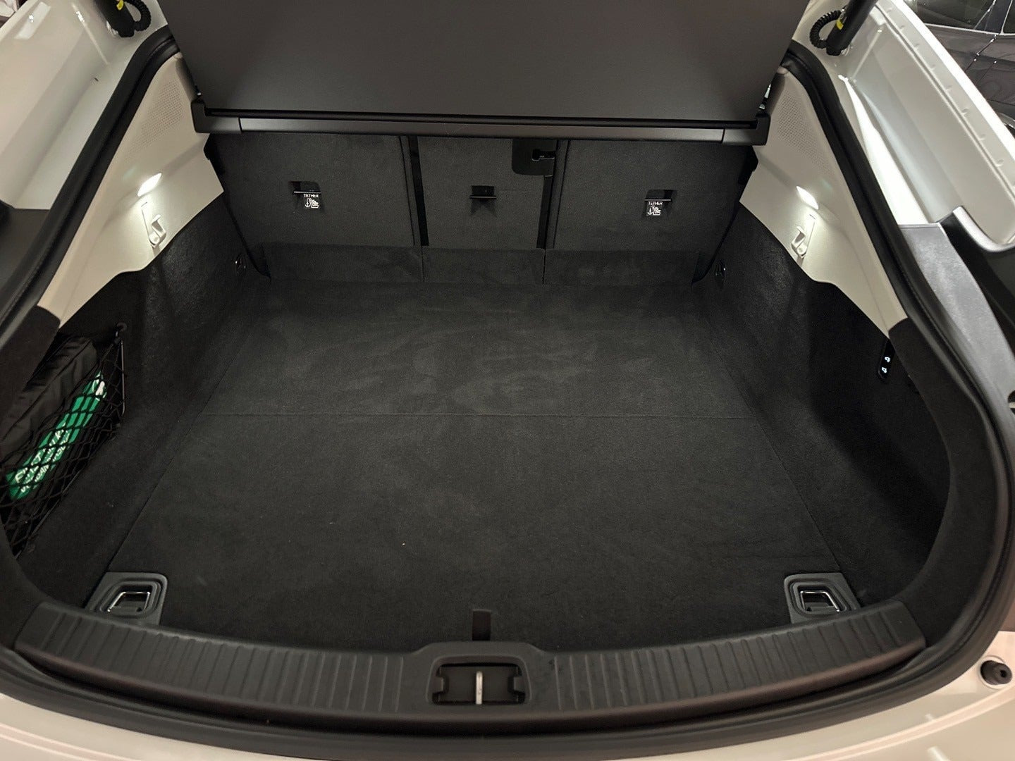 Hvid Volvo ES90 fra 2026