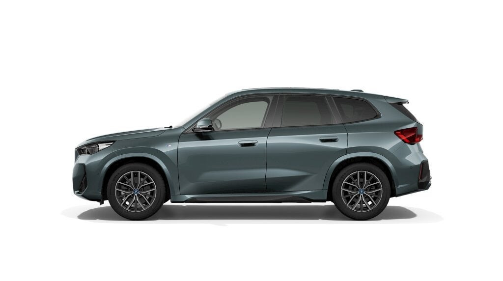 Grøn BMW iX1 fra 2024