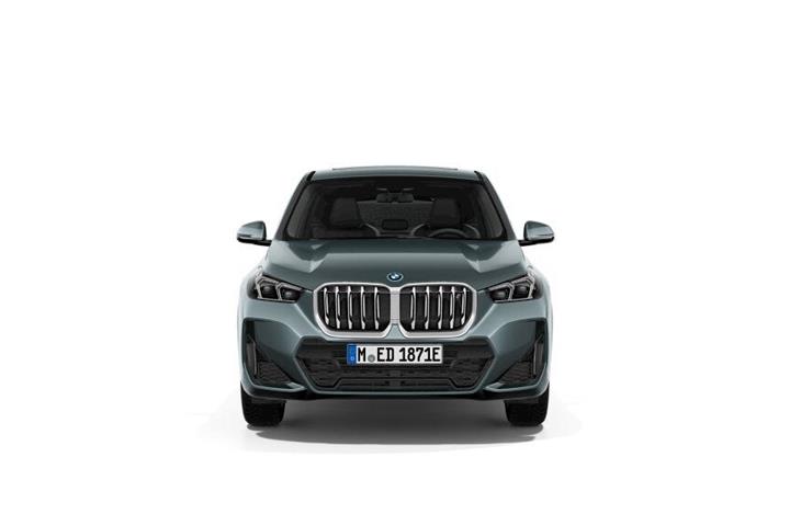 Grøn BMW iX1 fra 2024