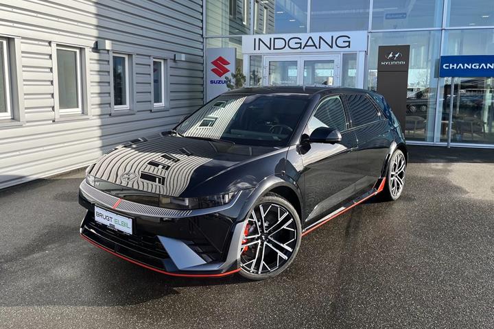Sort Hyundai Ioniq 5 N fra 2025