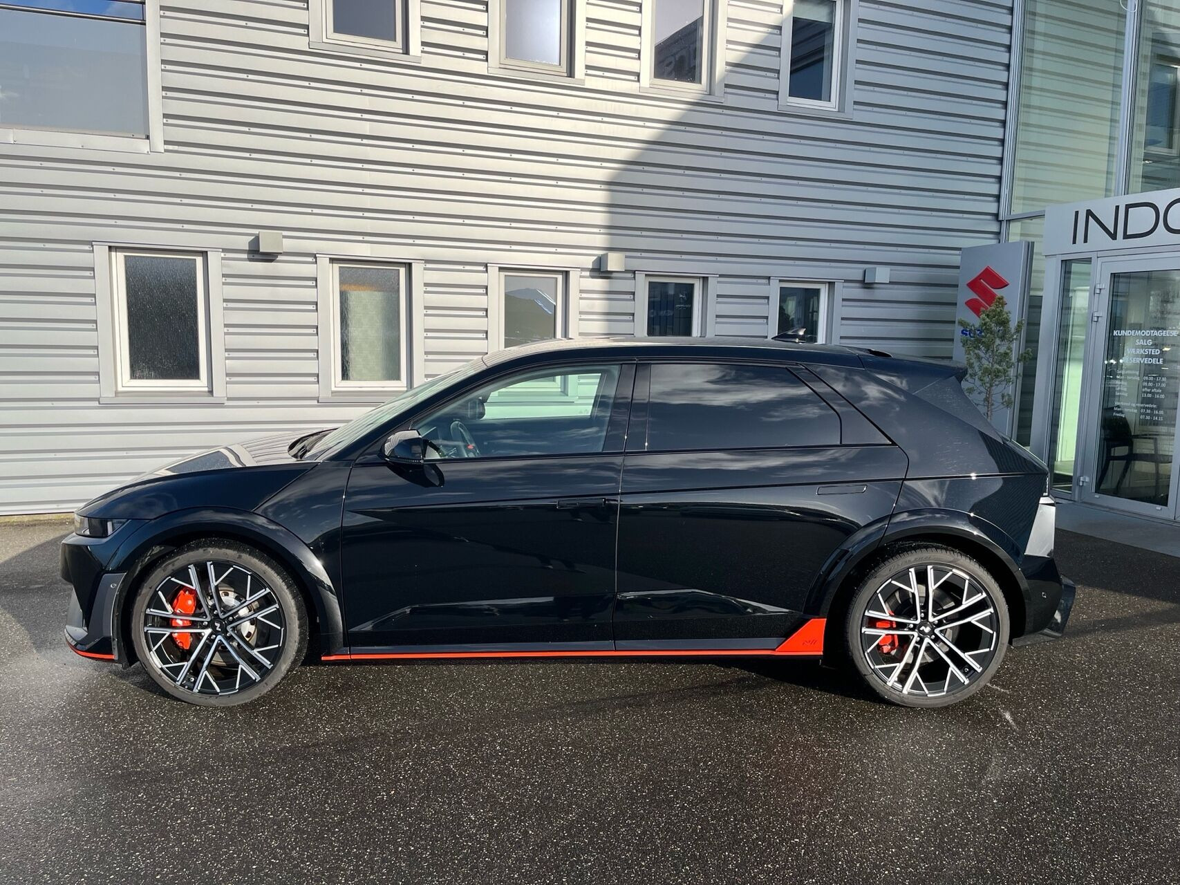 Sort Hyundai Ioniq 5 N fra 2025