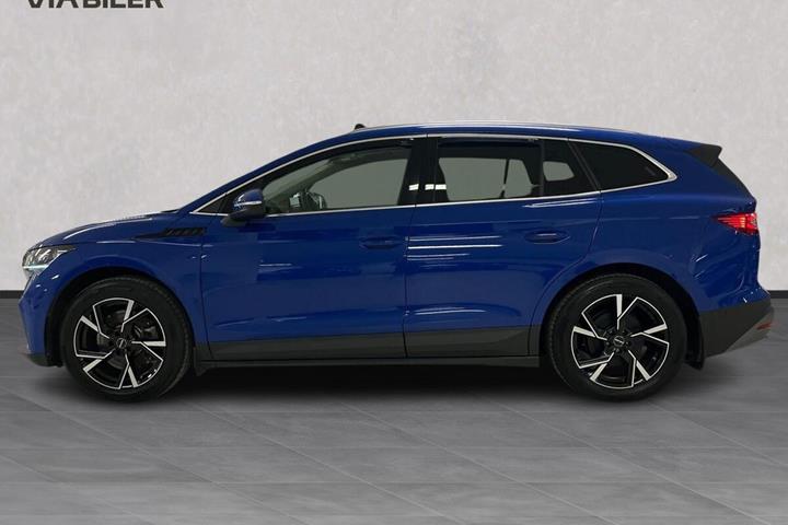 Blå Skoda Enyaq fra 2022