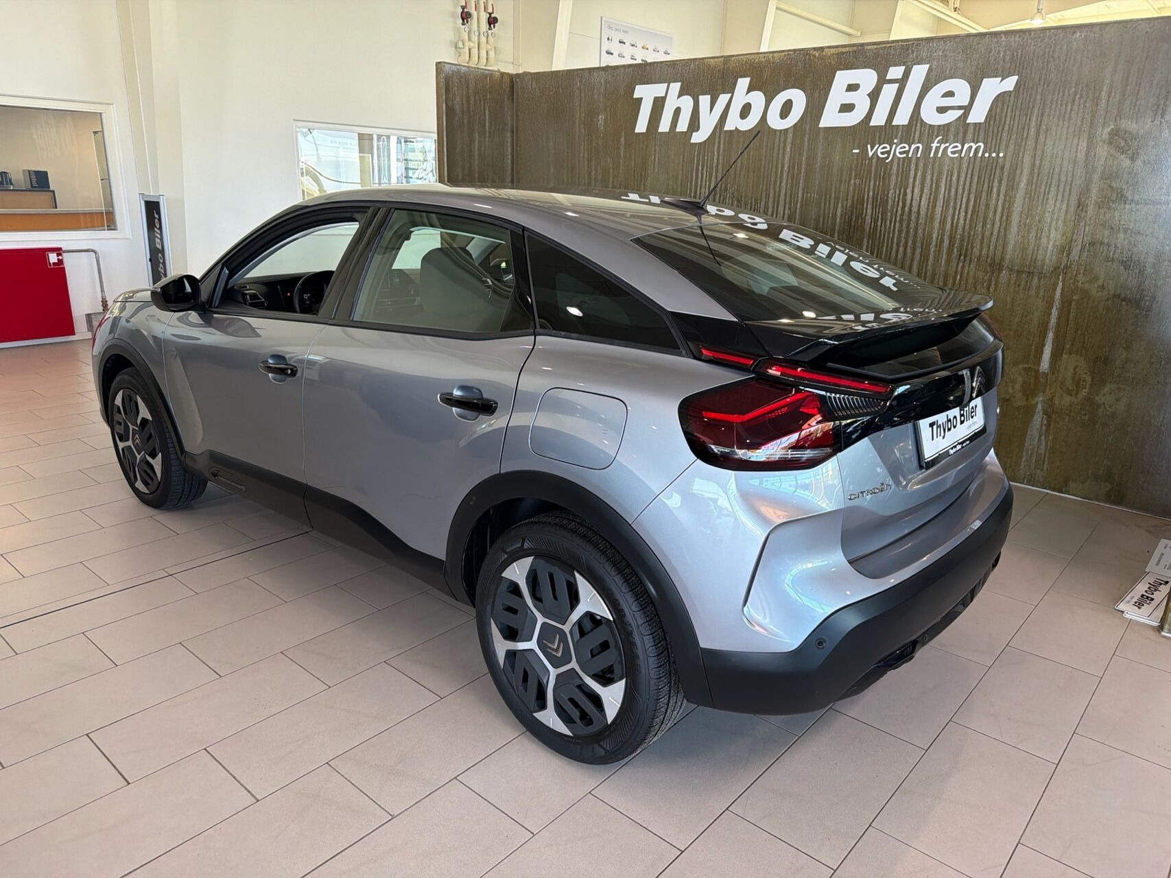 Grå Citroën C4 fra 2022