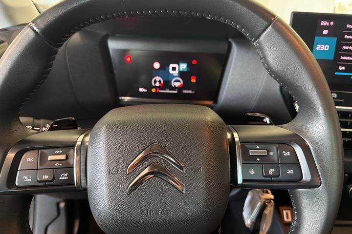 Grå Citroën C4 fra 2022