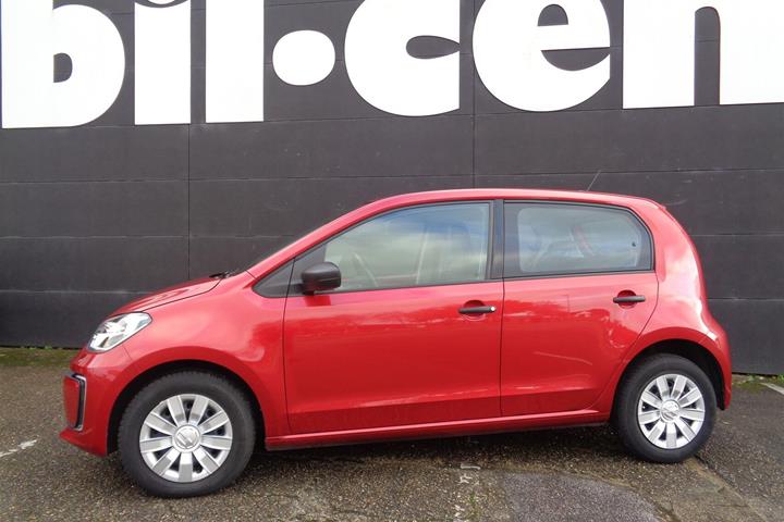 Rød VW E-UP! fra 2023