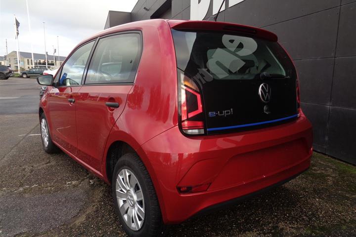 Rød VW E-UP! fra 2023