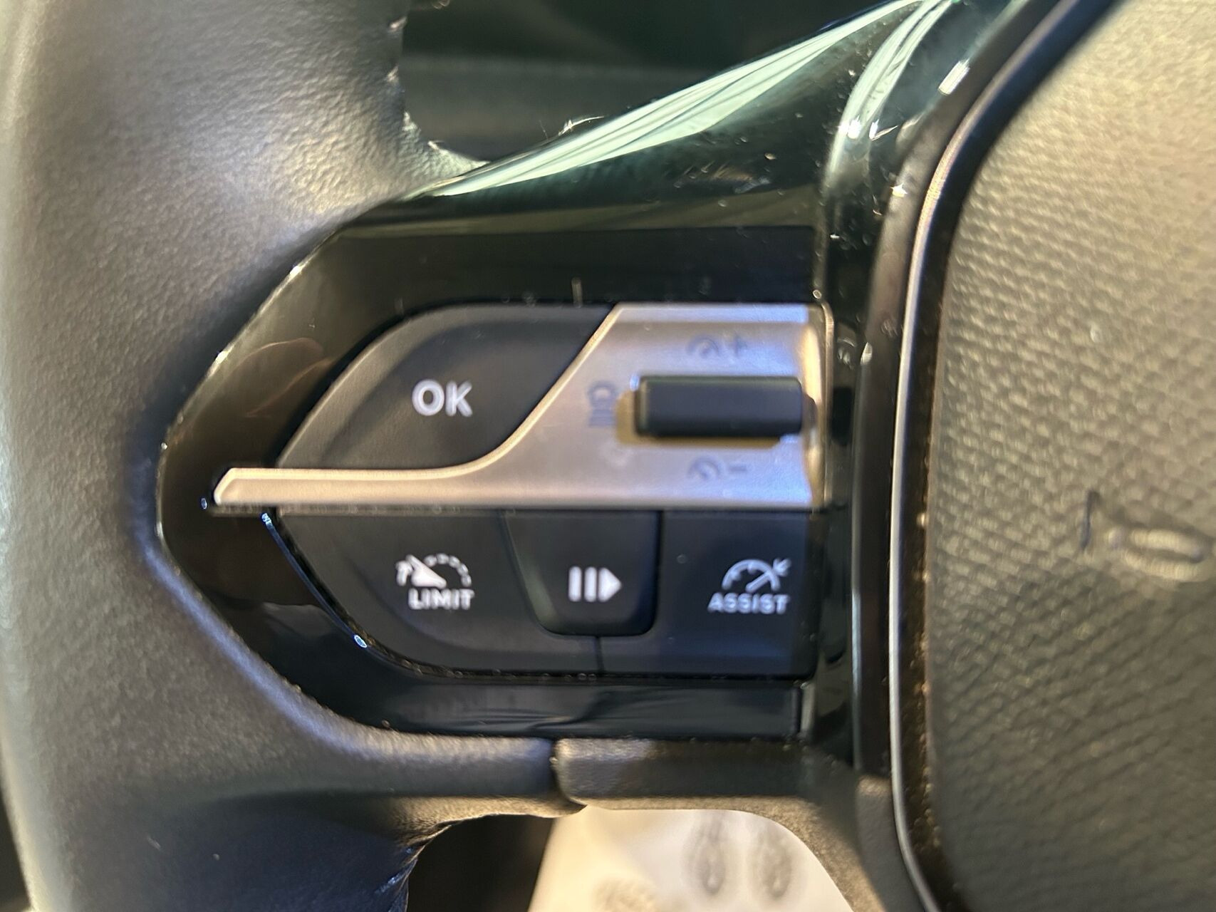 Hvid Peugeot 308 fra 2023