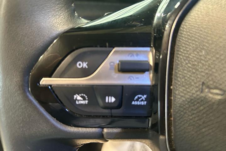 Hvid Peugeot 308 fra 2023