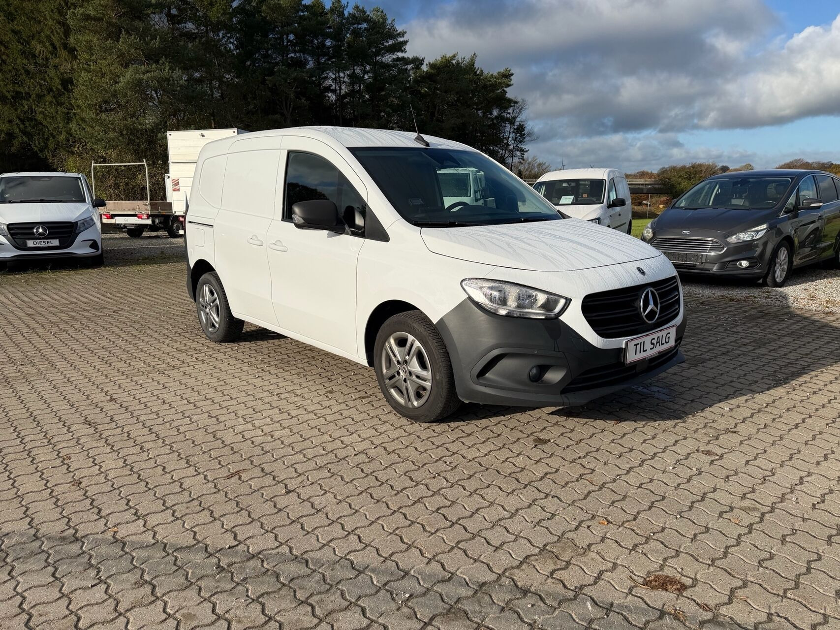 Hvid Mercedes Citan fra 2022