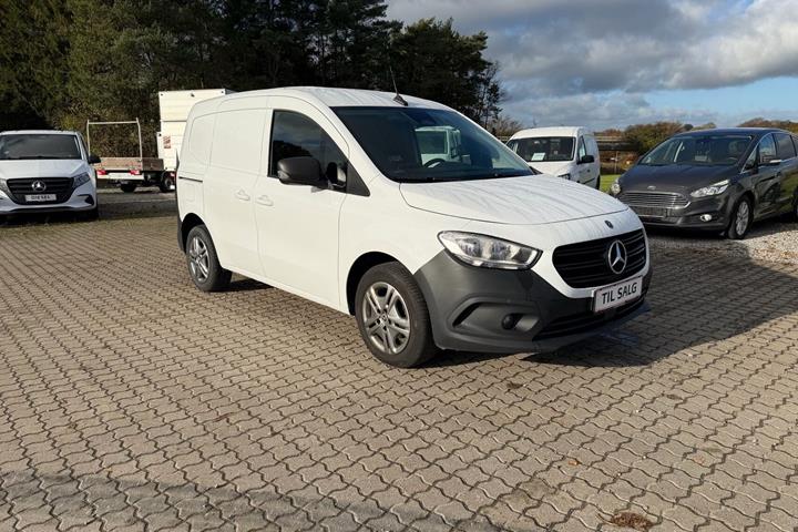 Hvid Mercedes Citan fra 2022