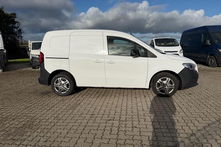 Hvid Mercedes Citan fra 2022