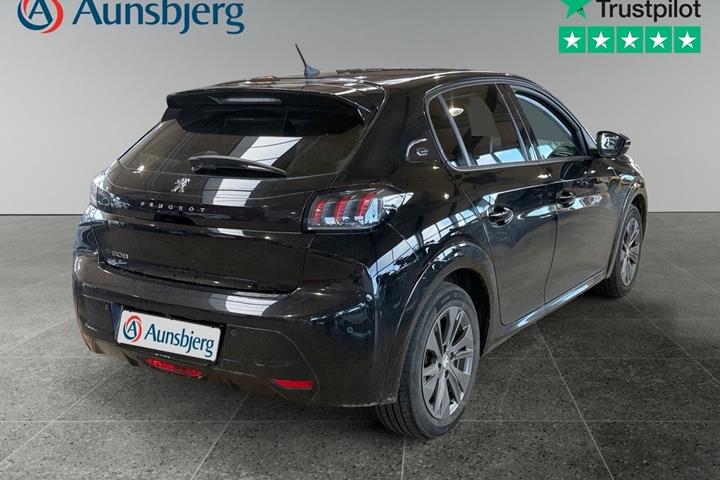 Sort Peugeot e-208 fra 2021