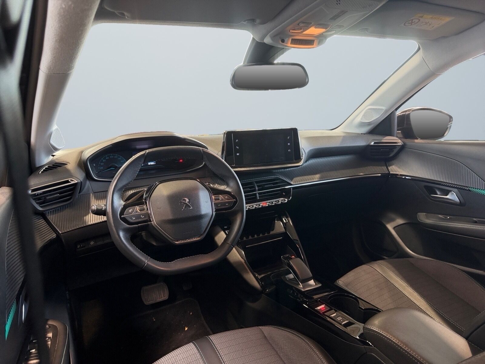 Sort Peugeot e-208 fra 2021