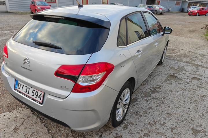 Gul Citroën C4 fra 2011