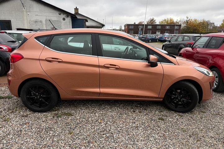 Bronze Ford Fiesta fra 2017