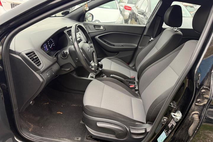 Sort Hyundai i20 fra 2017