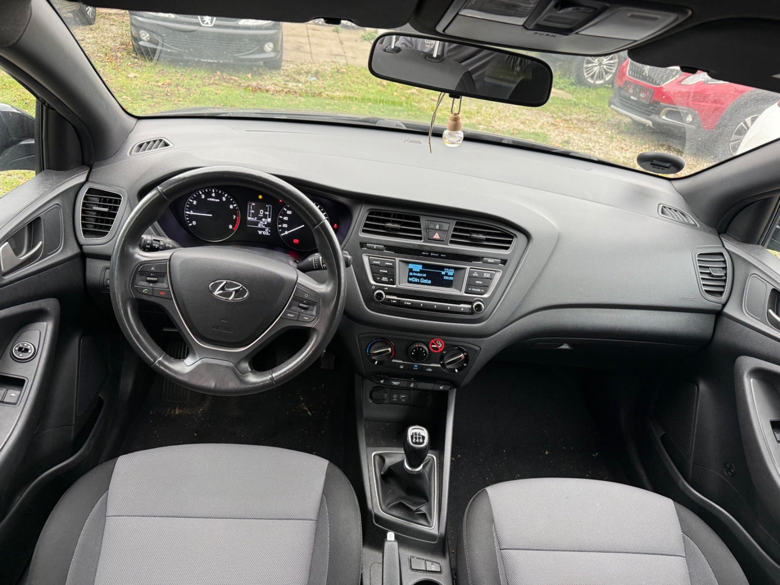 Sort Hyundai i20 fra 2017