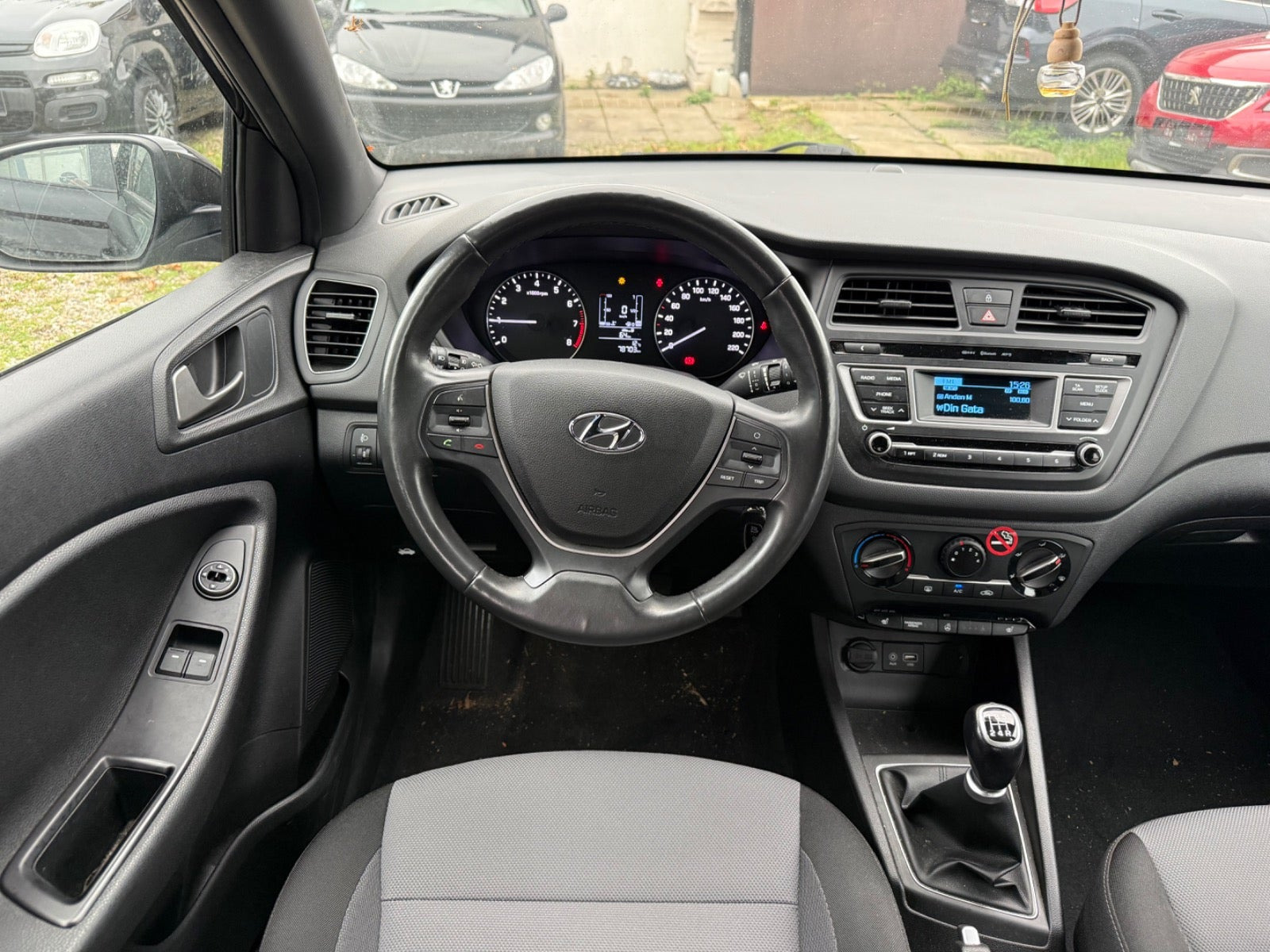 Sort Hyundai i20 fra 2017