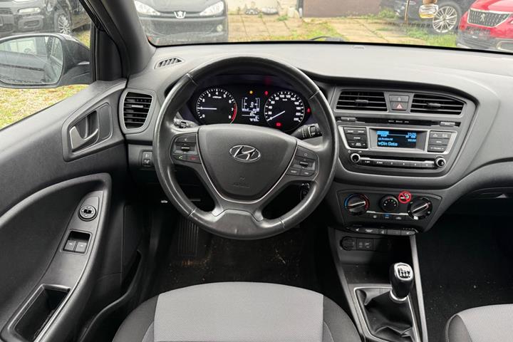 Sort Hyundai i20 fra 2017