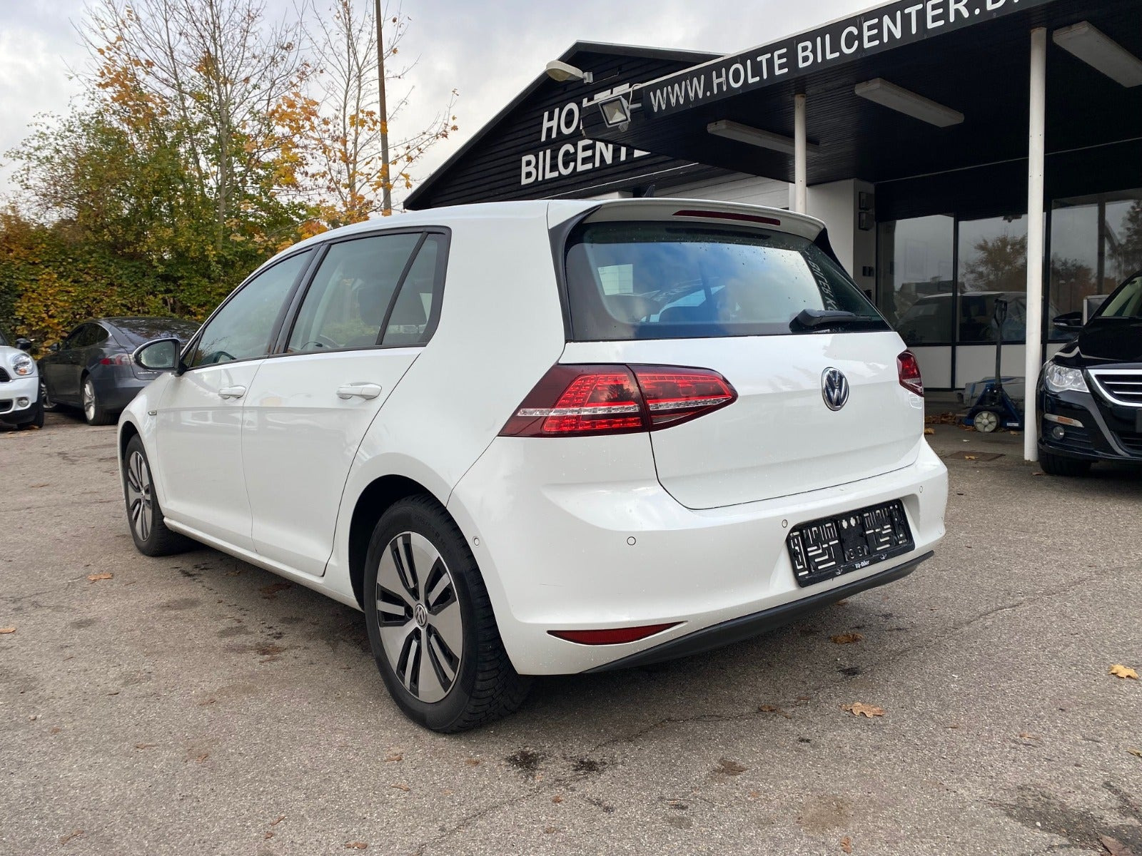 Hvid VW e-Golf VII fra 2014