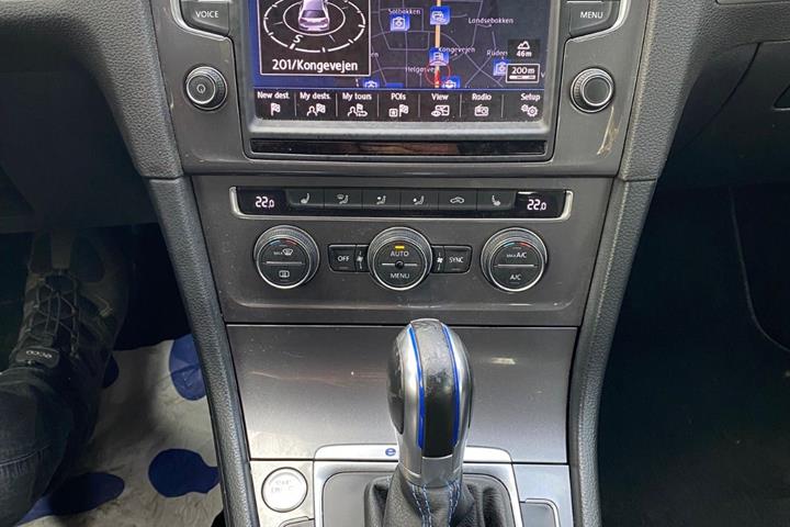 Hvid VW e-Golf VII fra 2014