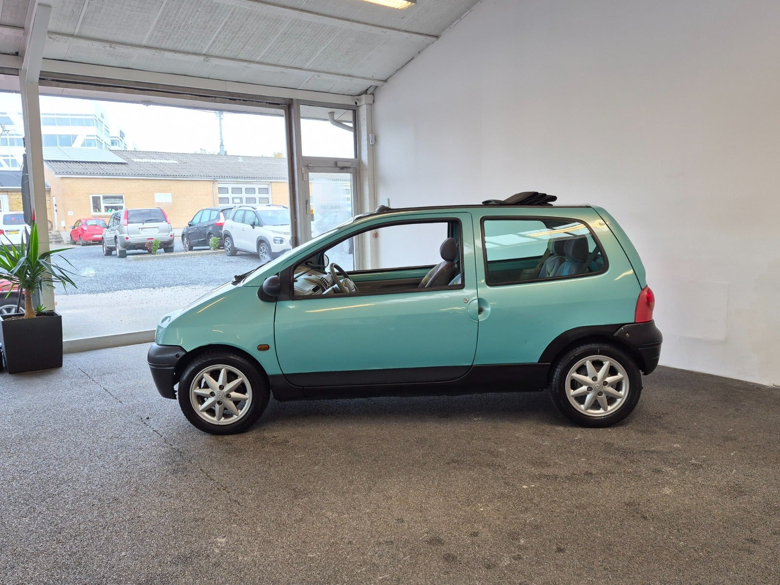 Blå Renault Twingo fra 2001