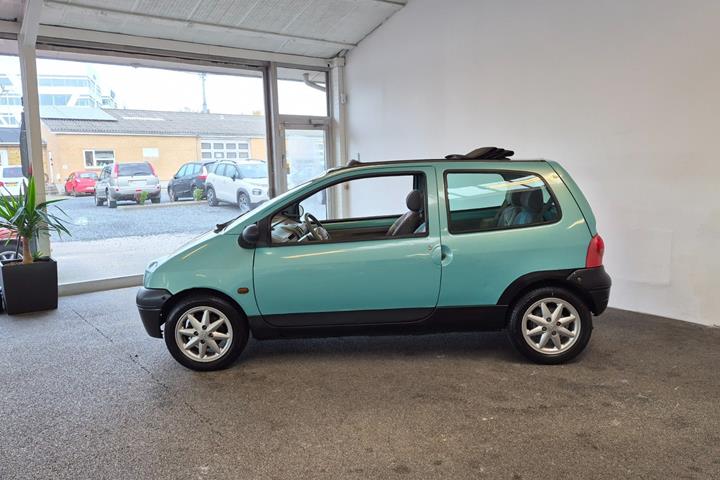 Blå Renault Twingo fra 2001